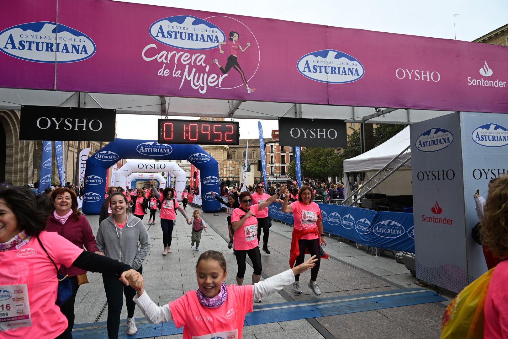 Todas las fotos de la Carrera de la Mujer de Zaragoza 2023. 7067