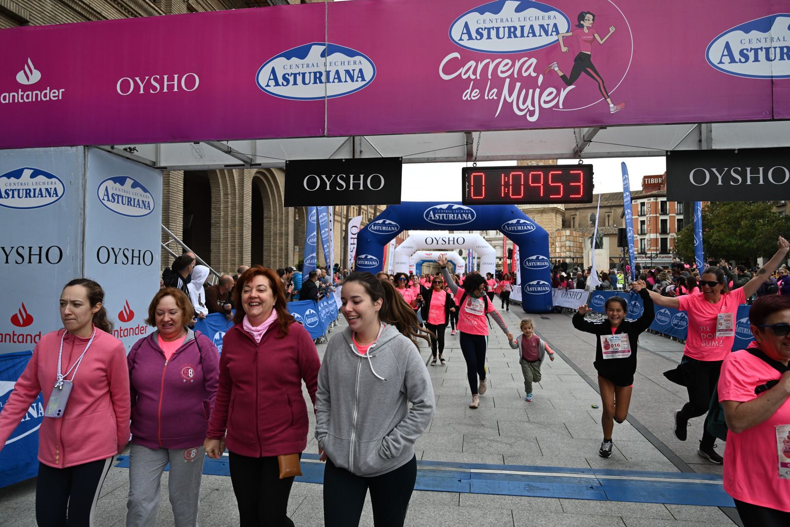Todas las fotos de la Carrera de la Mujer de Zaragoza 2023. 7069