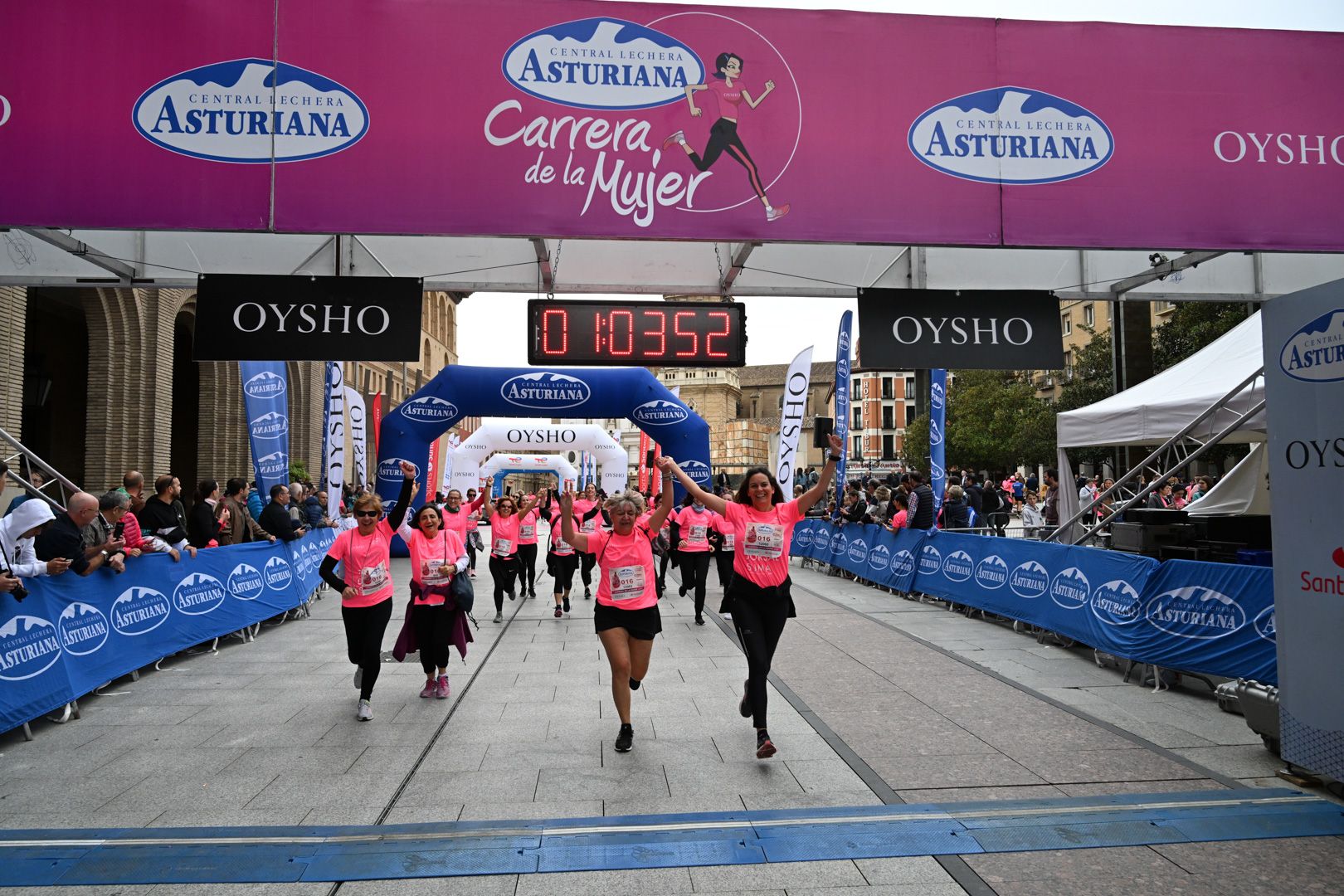 Todas las fotos de la Carrera de la Mujer de Zaragoza 2023. 6586
