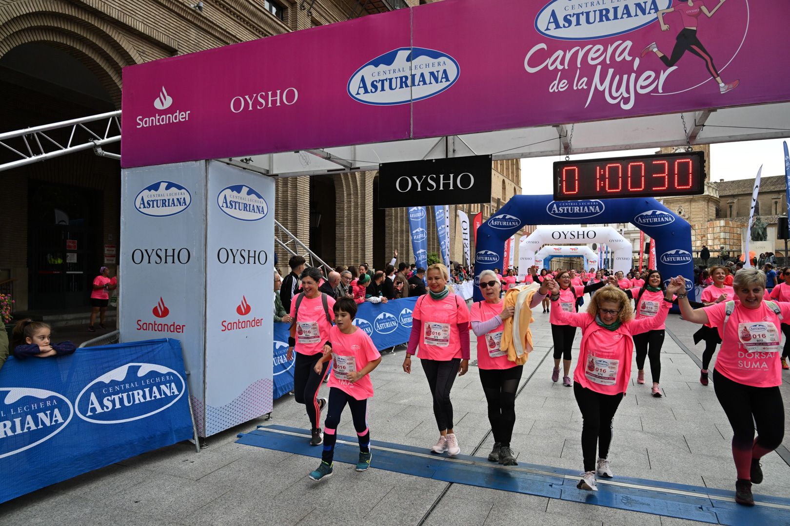 Todas las fotos de la Carrera de la Mujer de Zaragoza 2023. 6359