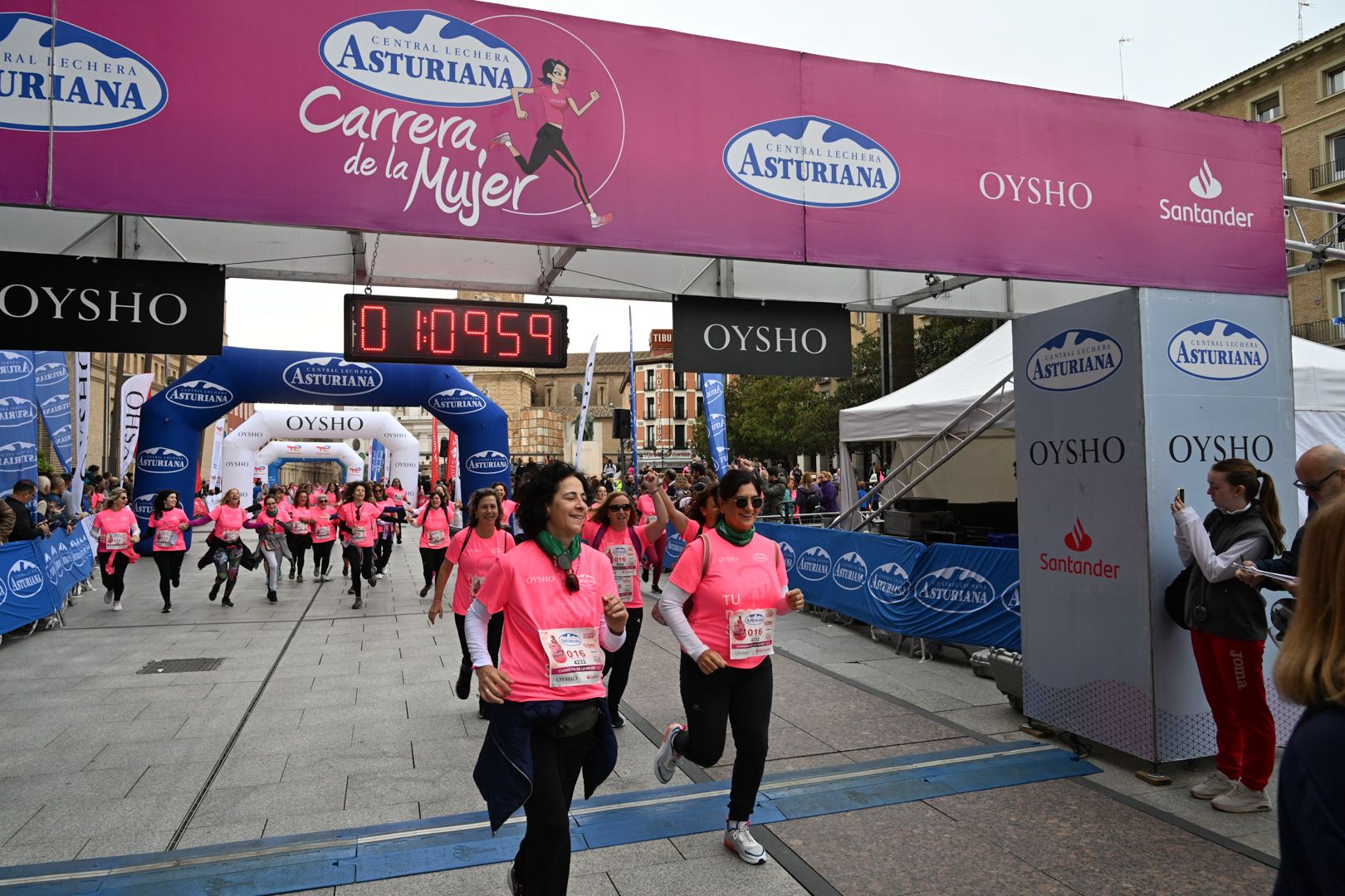 Todas las fotos de la Carrera de la Mujer de Zaragoza 2023. 7078