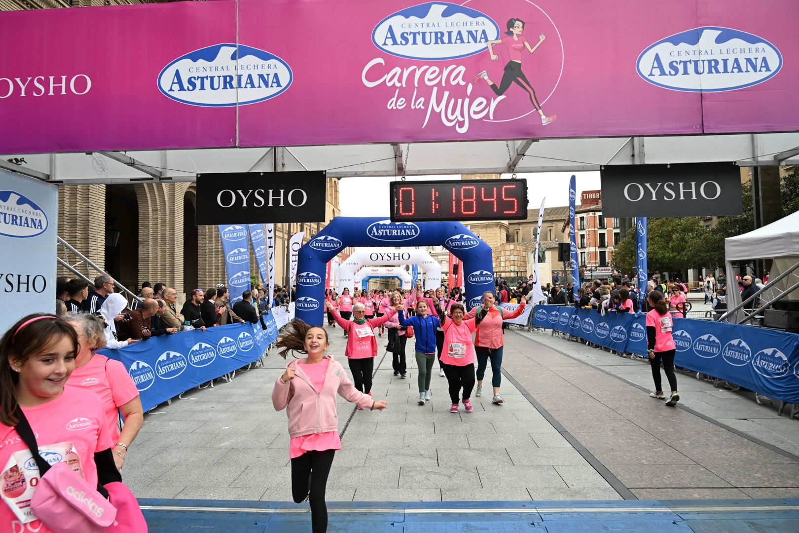 Todas las fotos de la Carrera de la Mujer de Zaragoza 2023. 7809