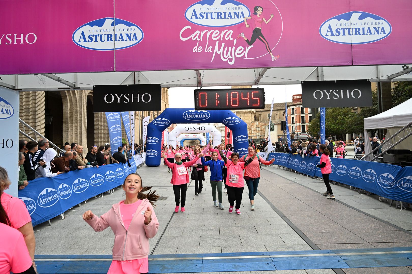 Todas las fotos de la Carrera de la Mujer de Zaragoza 2023. 7810