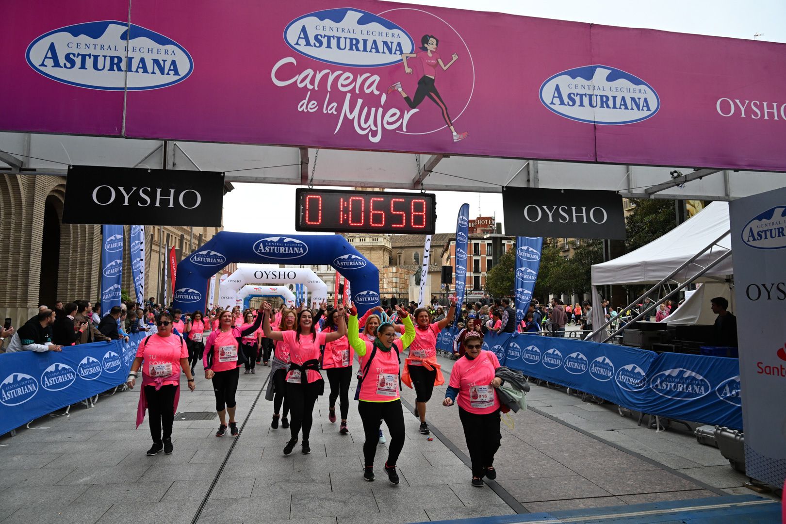 Todas las fotos de la Carrera de la Mujer de Zaragoza 2023. 6836