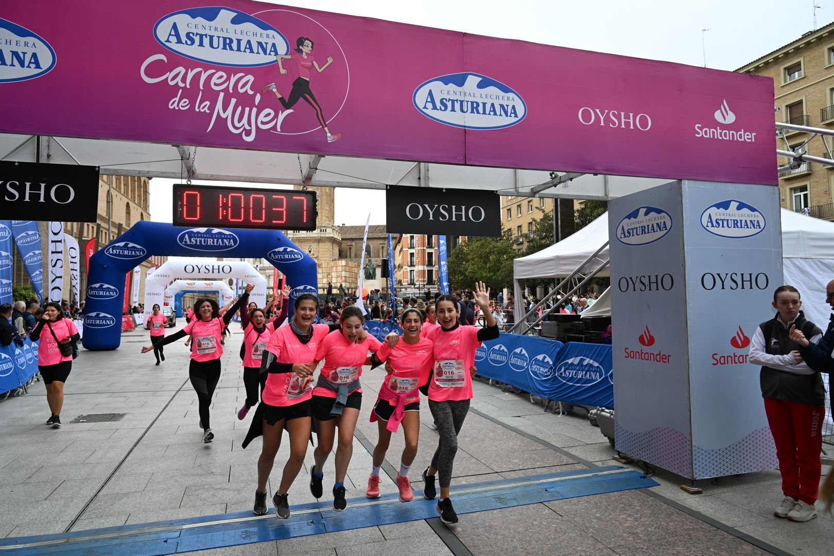 Todas las fotos de la Carrera de la Mujer de Zaragoza 2023. 6367