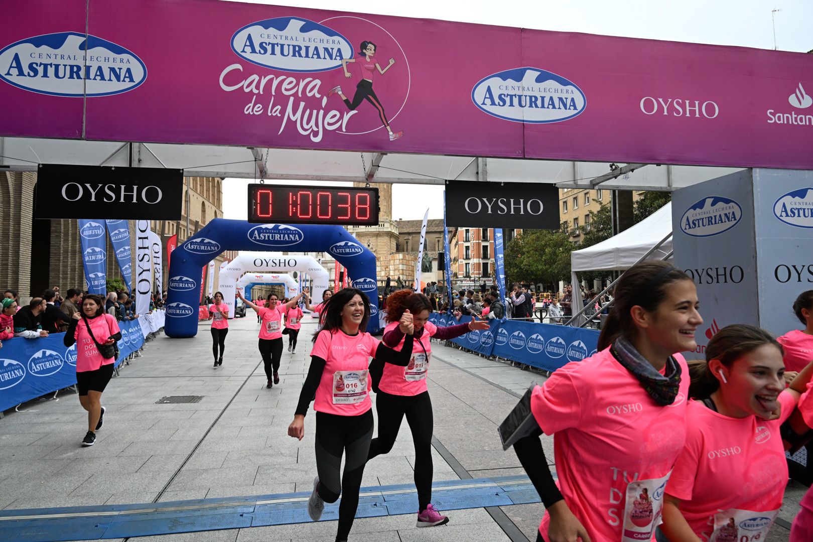 Todas las fotos de la Carrera de la Mujer de Zaragoza 2023. 6369