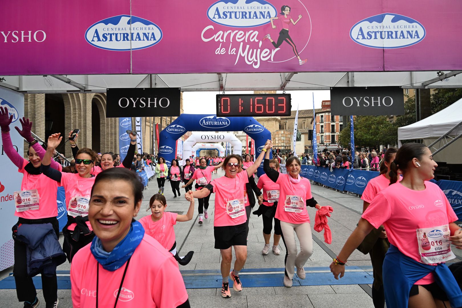 Todas las fotos de la Carrera de la Mujer de Zaragoza 2023. 7572