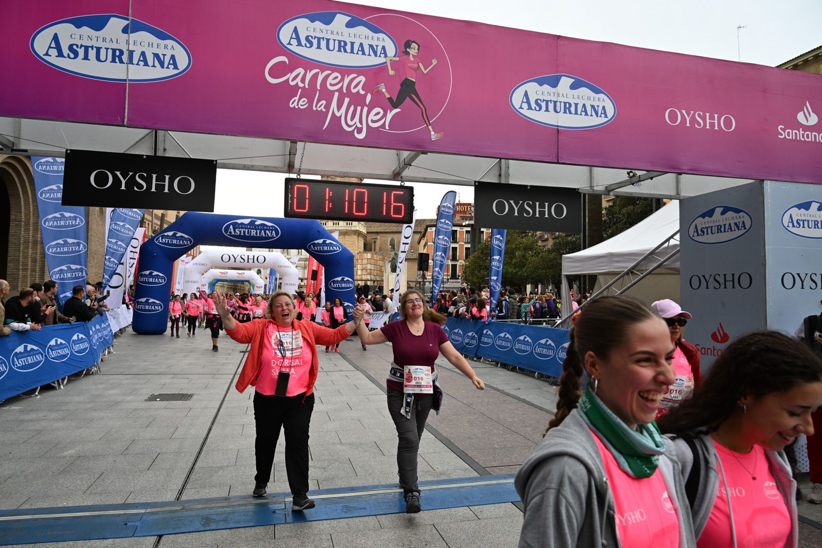 Todas las fotos de la Carrera de la Mujer de Zaragoza 2023. 7093