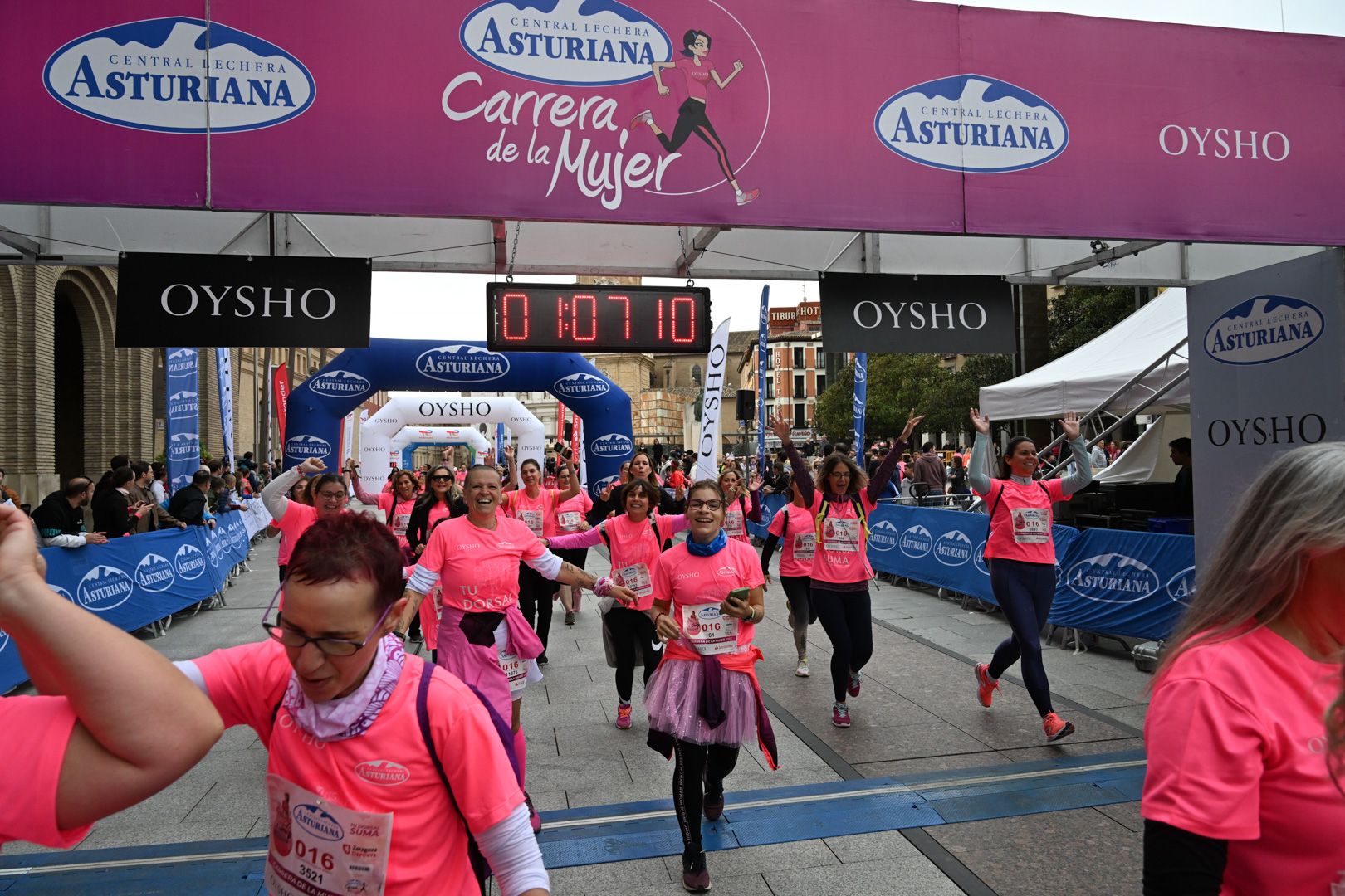 Todas las fotos de la Carrera de la Mujer de Zaragoza 2023. 6853