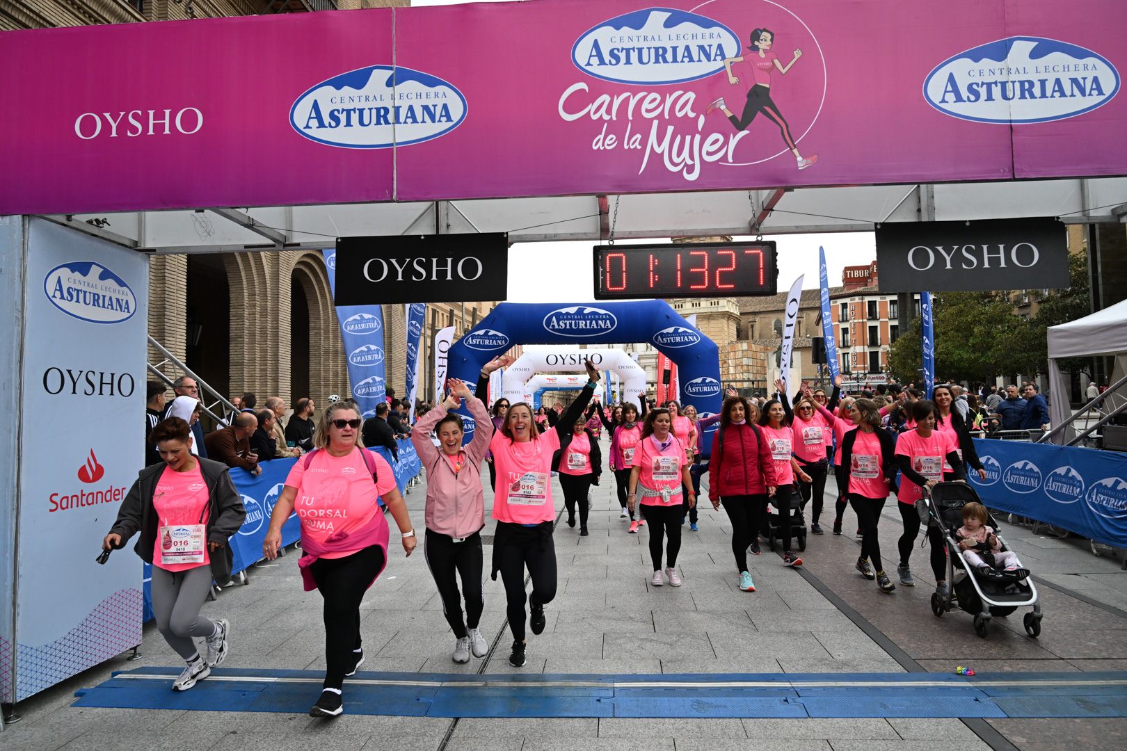 Todas las fotos de la Carrera de la Mujer de Zaragoza 2023. 7348