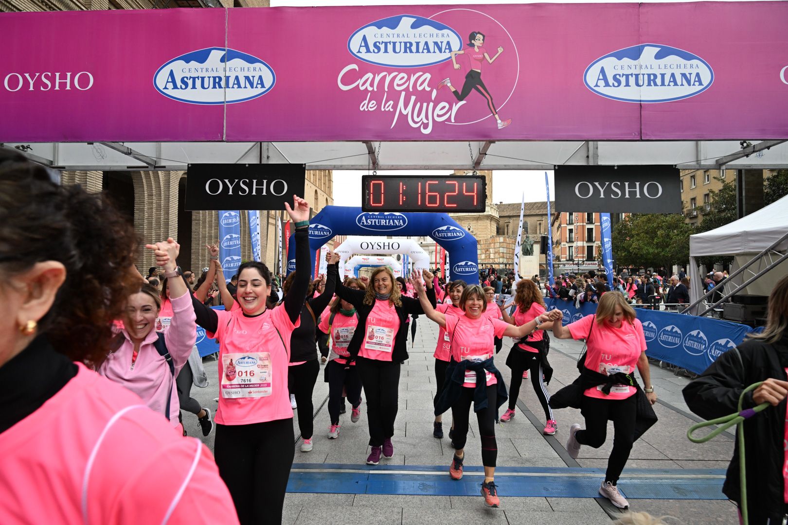 Todas las fotos de la Carrera de la Mujer de Zaragoza 2023. 7594
