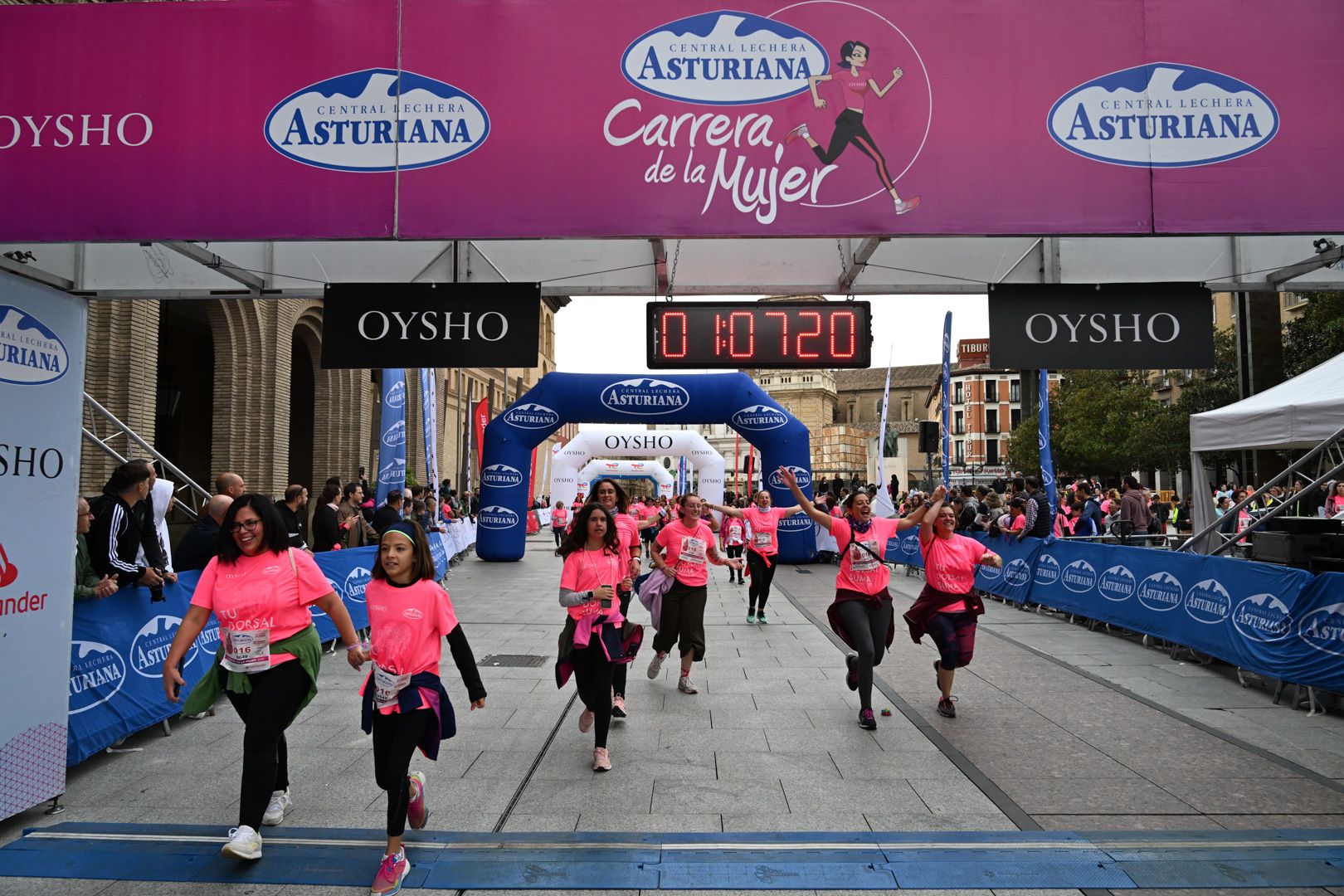 Todas las fotos de la Carrera de la Mujer de Zaragoza 2023. 6867