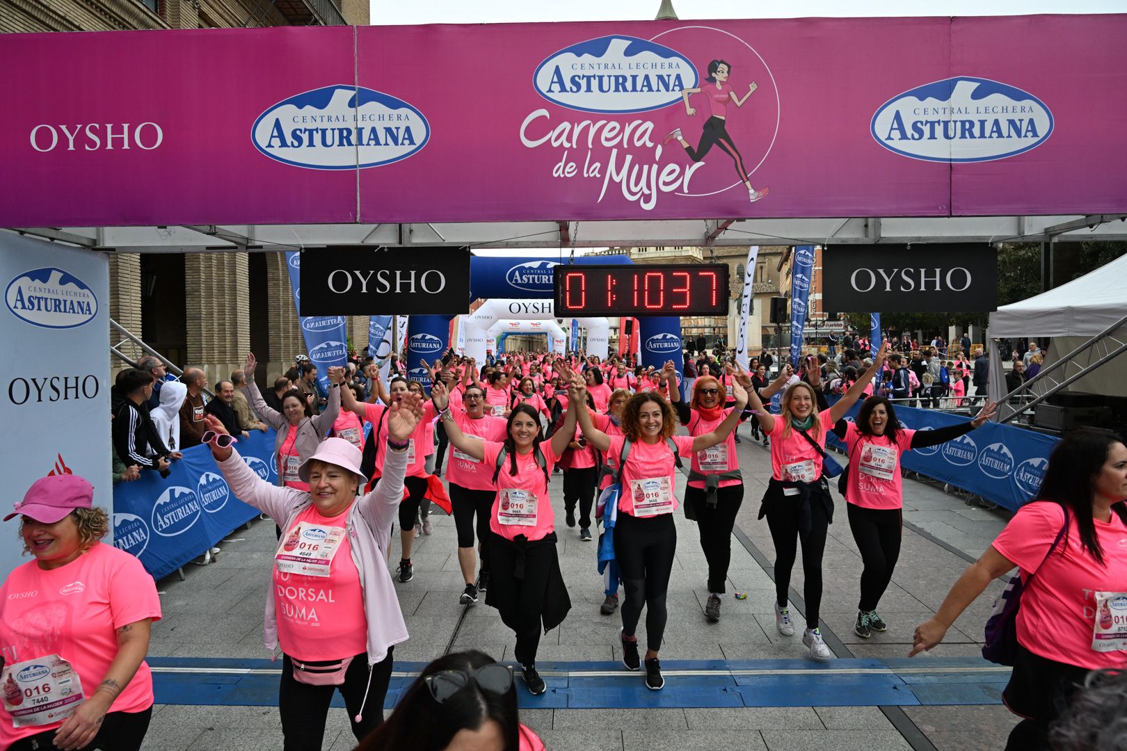 Todas las fotos de la Carrera de la Mujer de Zaragoza 2023. 7113