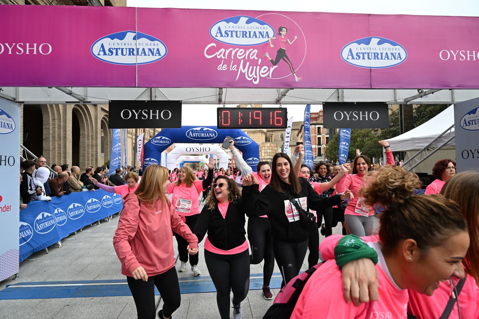 Todas las fotos de la Carrera de la Mujer de Zaragoza 2023. 7846