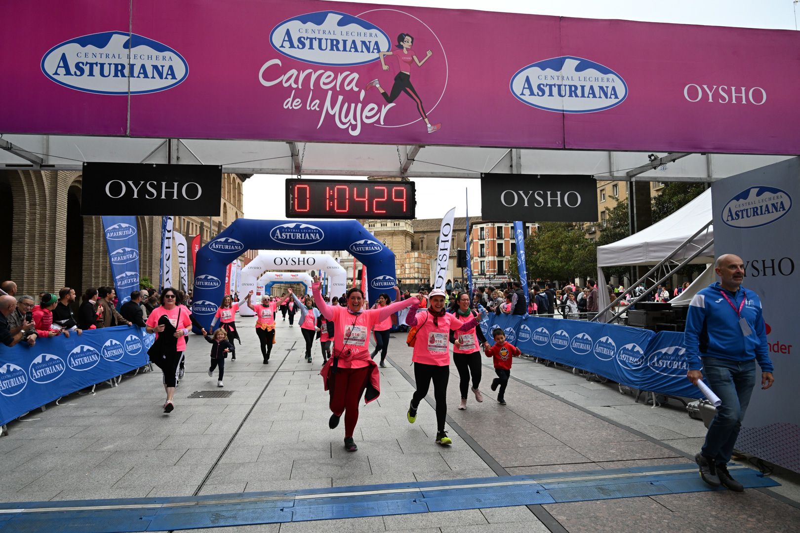 Todas las fotos de la Carrera de la Mujer de Zaragoza 2023. 6629