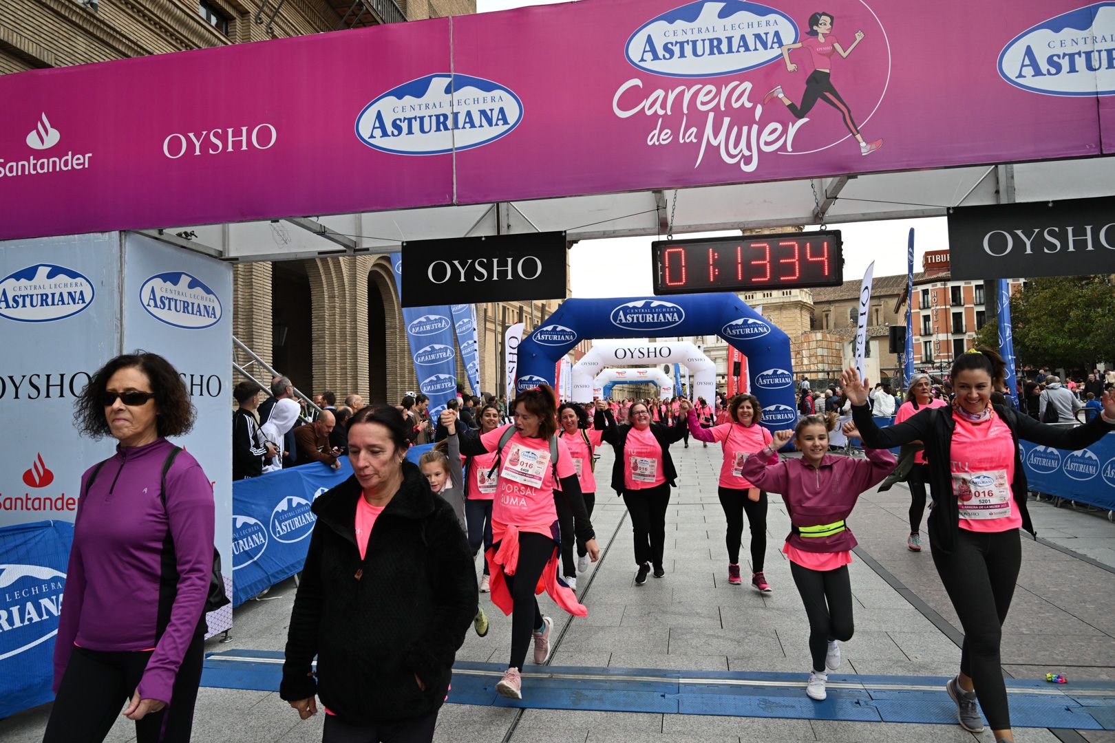 Todas las fotos de la Carrera de la Mujer de Zaragoza 2023. 7361