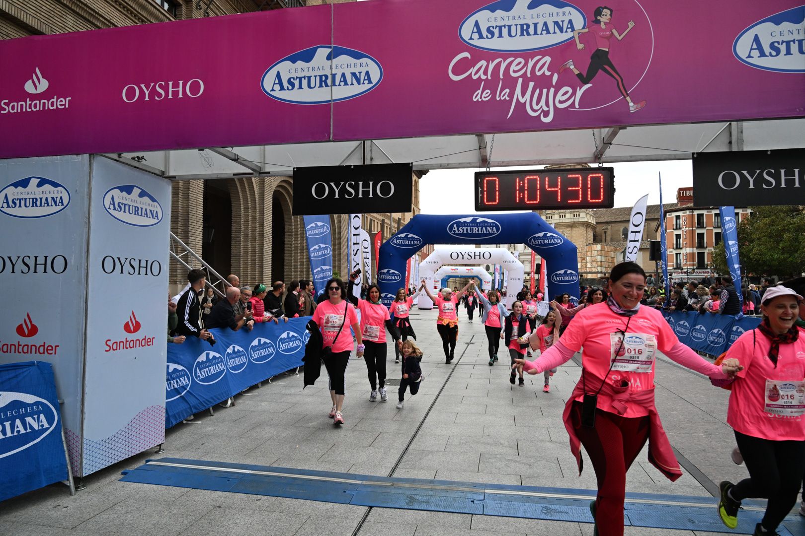 Todas las fotos de la Carrera de la Mujer de Zaragoza 2023. 6630
