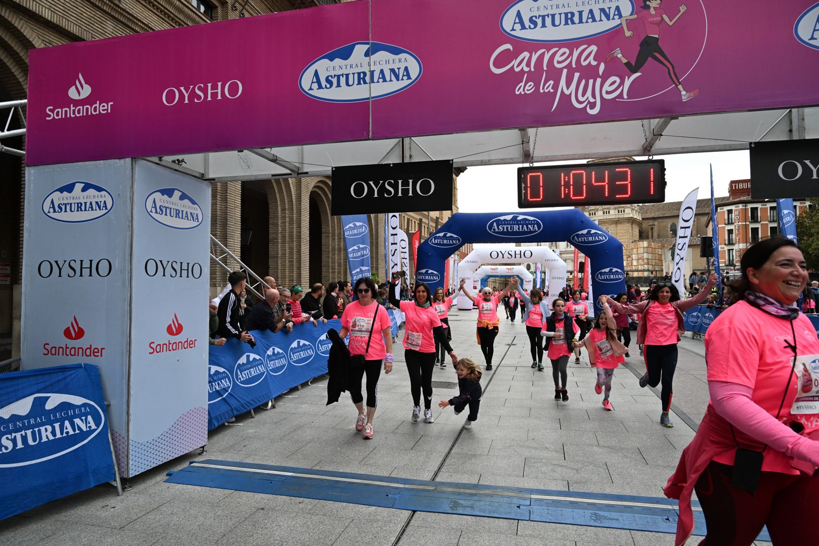 Todas las fotos de la Carrera de la Mujer de Zaragoza 2023. 6631