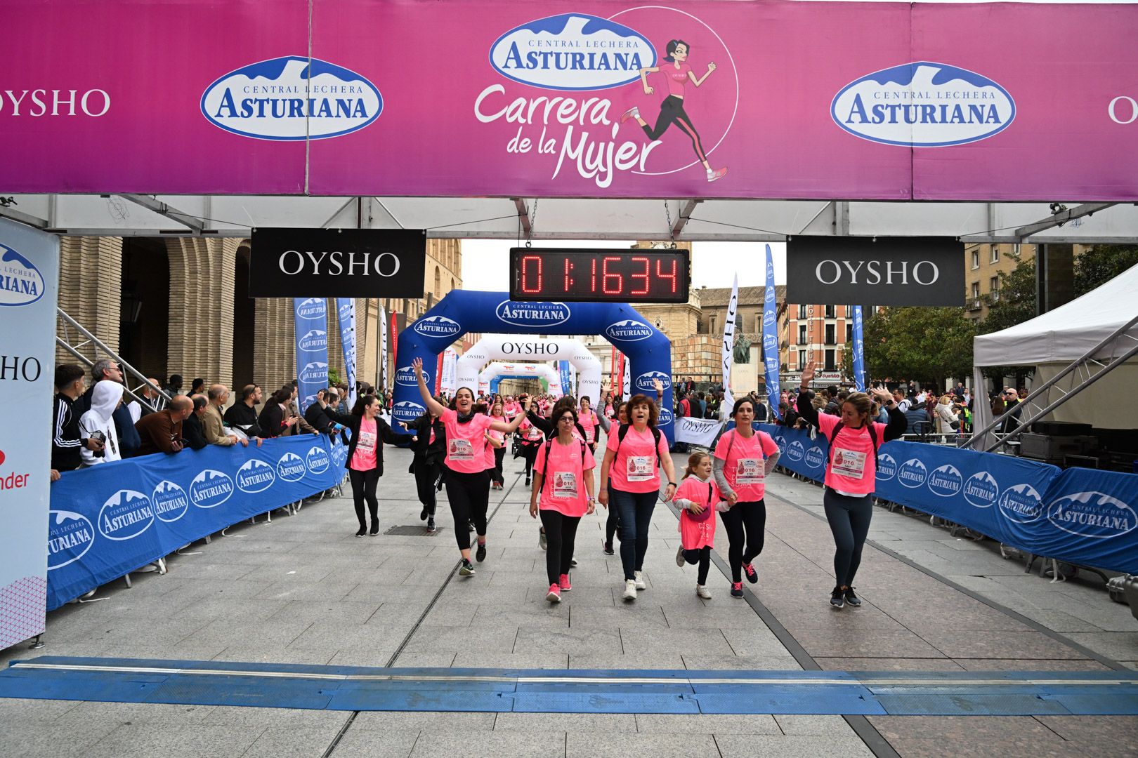 Todas las fotos de la Carrera de la Mujer de Zaragoza 2023. 7610
