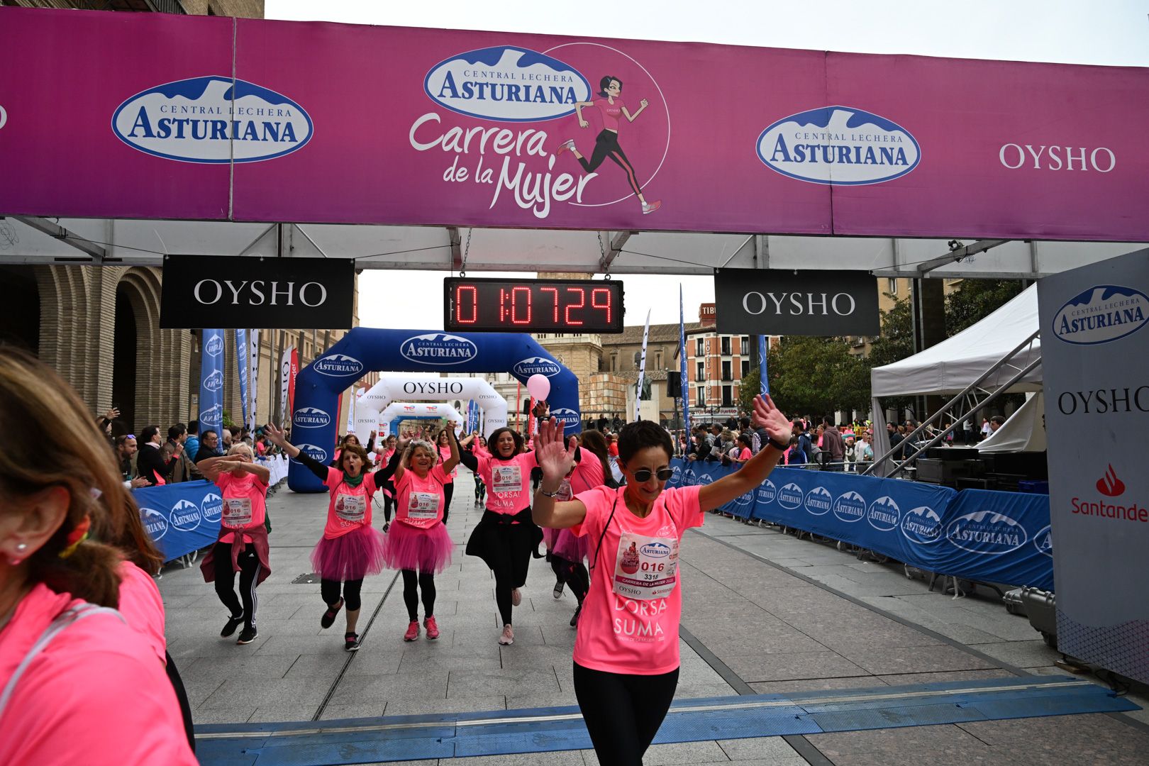 Todas las fotos de la Carrera de la Mujer de Zaragoza 2023. 6880