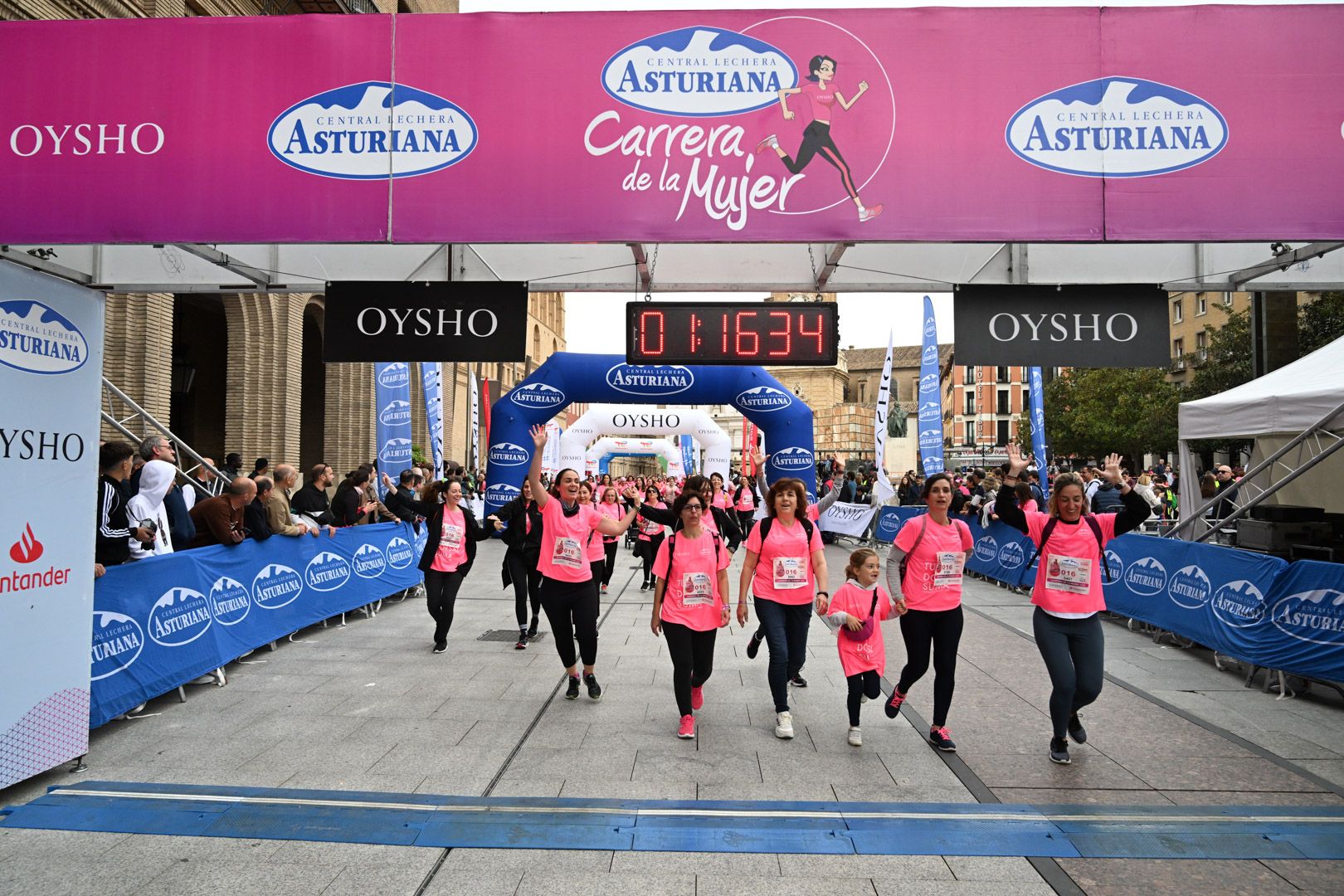 Todas las fotos de la Carrera de la Mujer de Zaragoza 2023. 7611