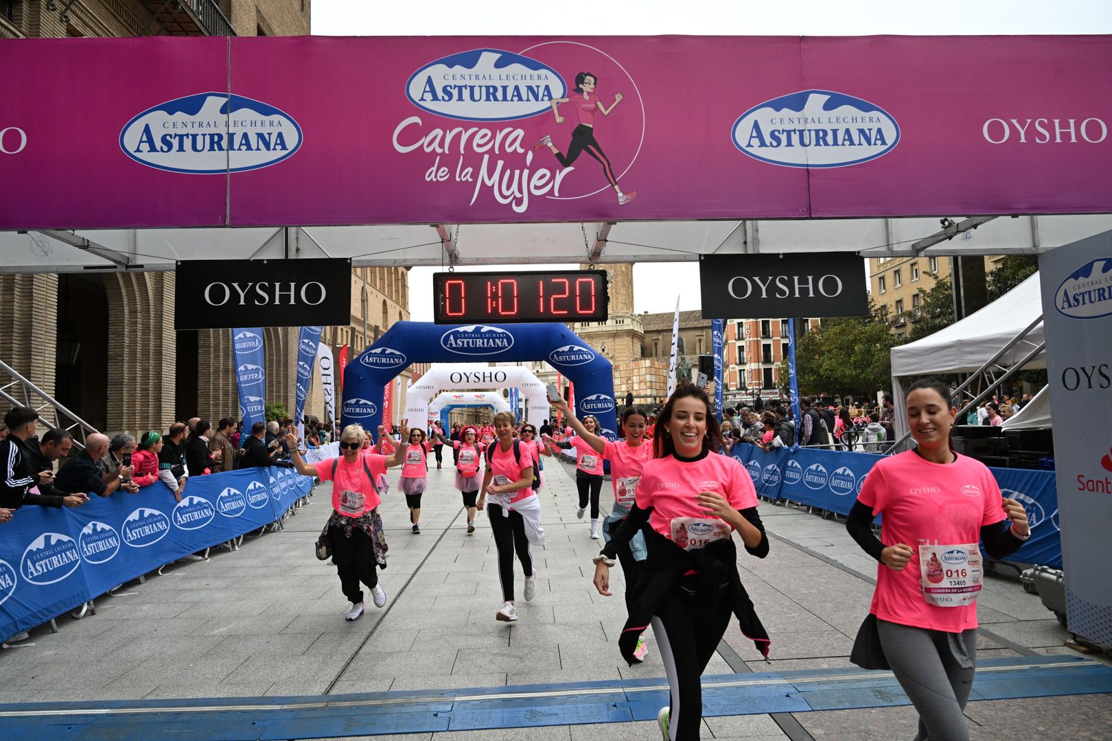 Todas las fotos de la Carrera de la Mujer de Zaragoza 2023. 6409