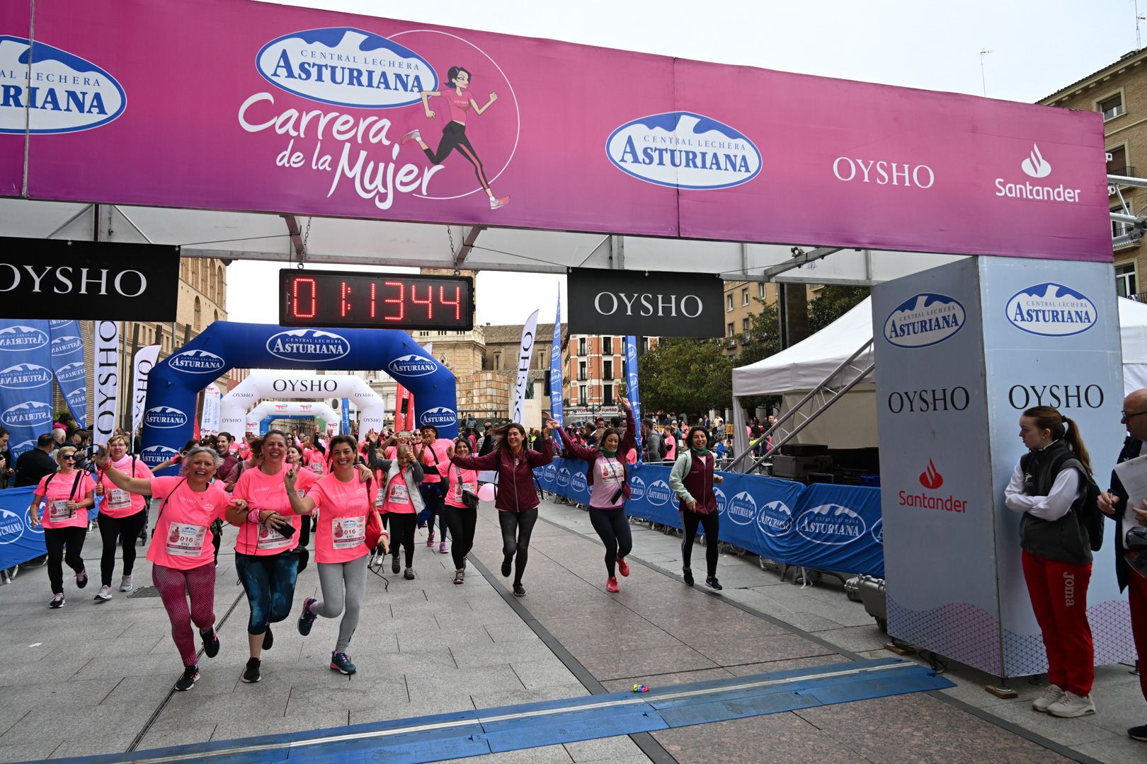 Todas las fotos de la Carrera de la Mujer de Zaragoza 2023. 7369