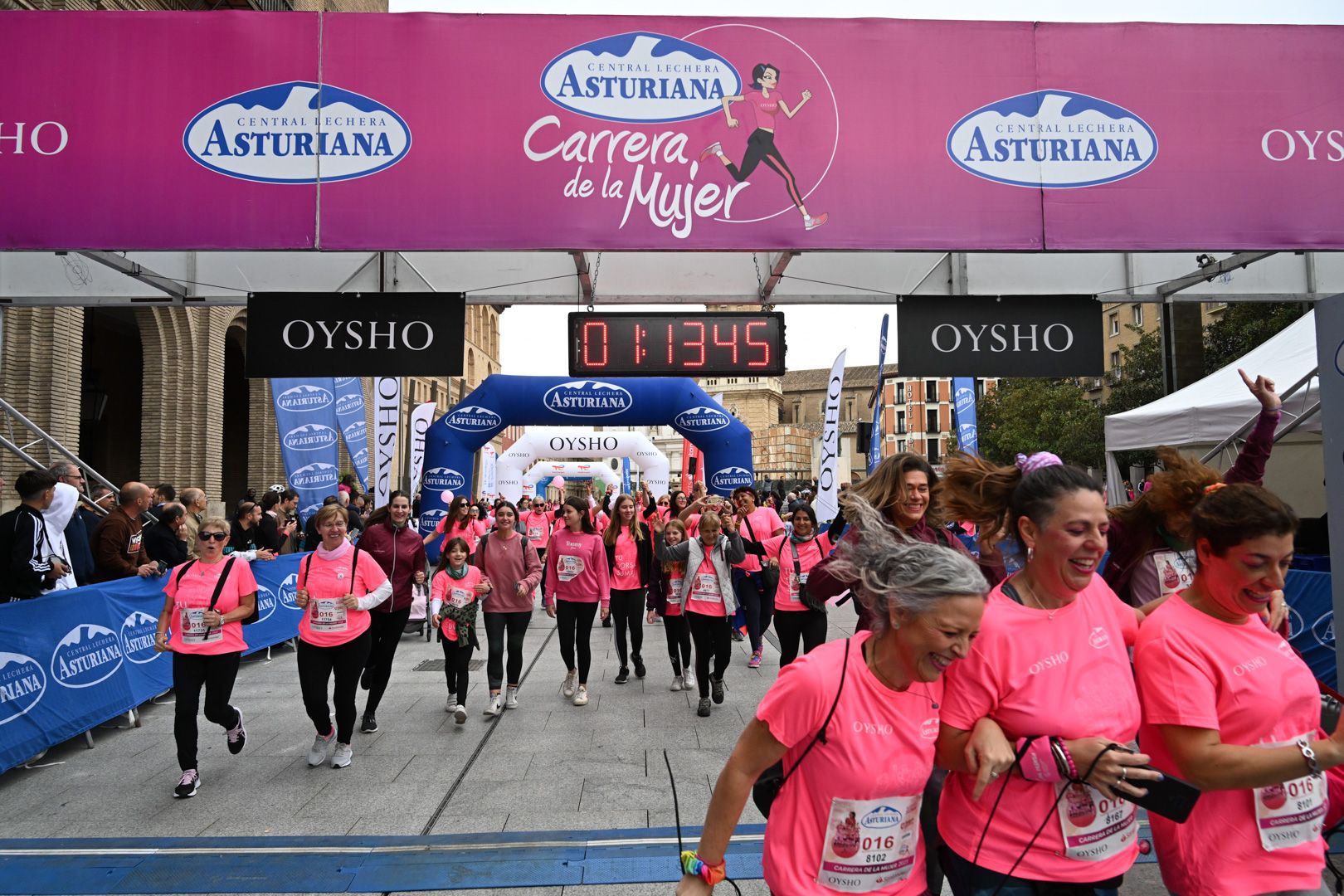 Todas las fotos de la Carrera de la Mujer de Zaragoza 2023. 7371