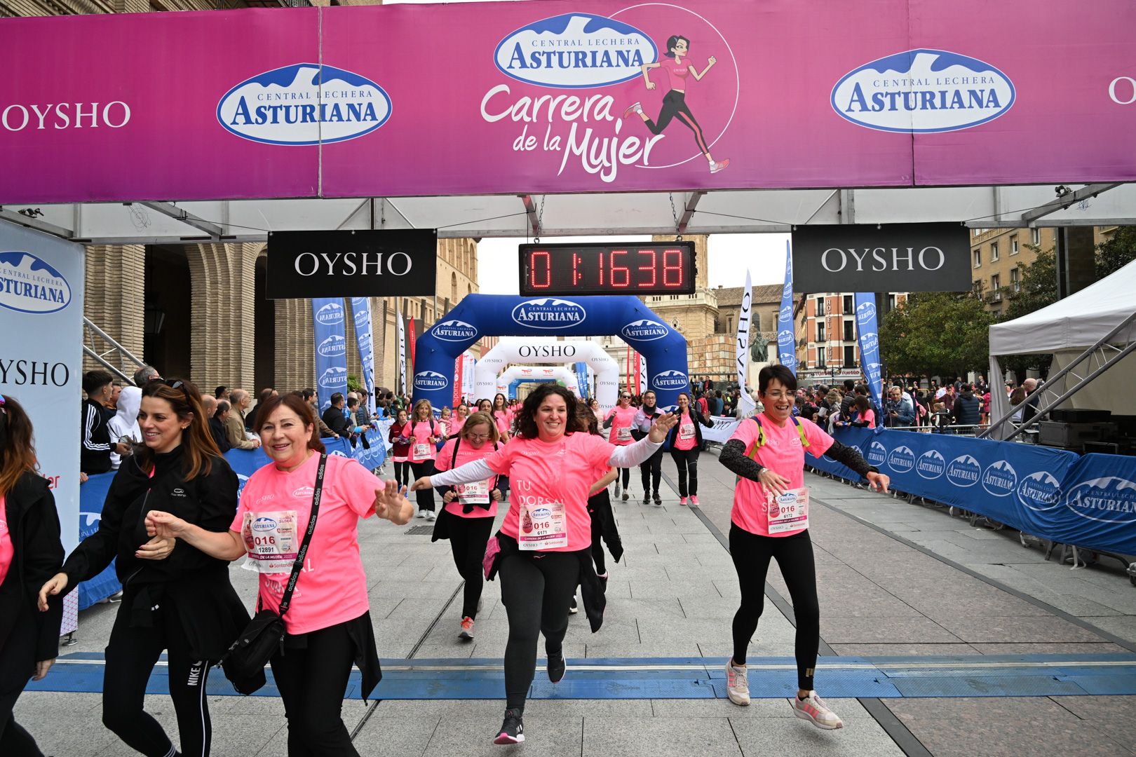 Todas las fotos de la Carrera de la Mujer de Zaragoza 2023. 7617