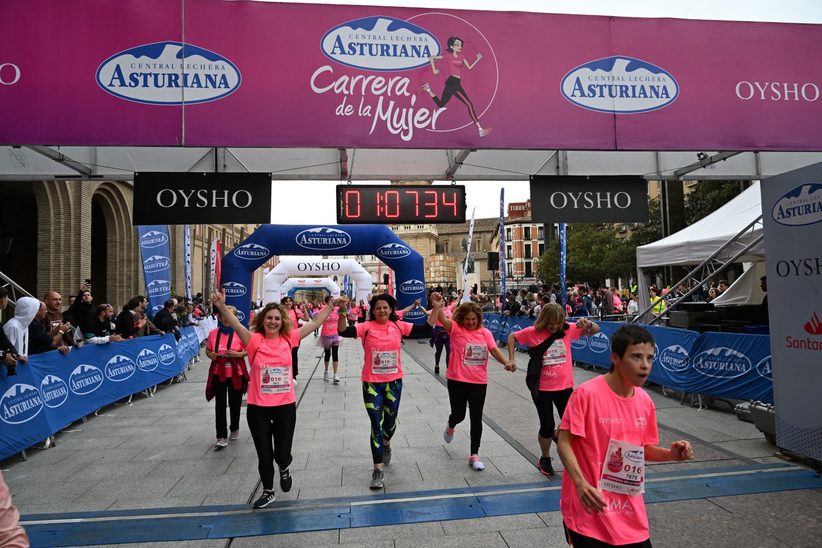Todas las fotos de la Carrera de la Mujer de Zaragoza 2023. 6888