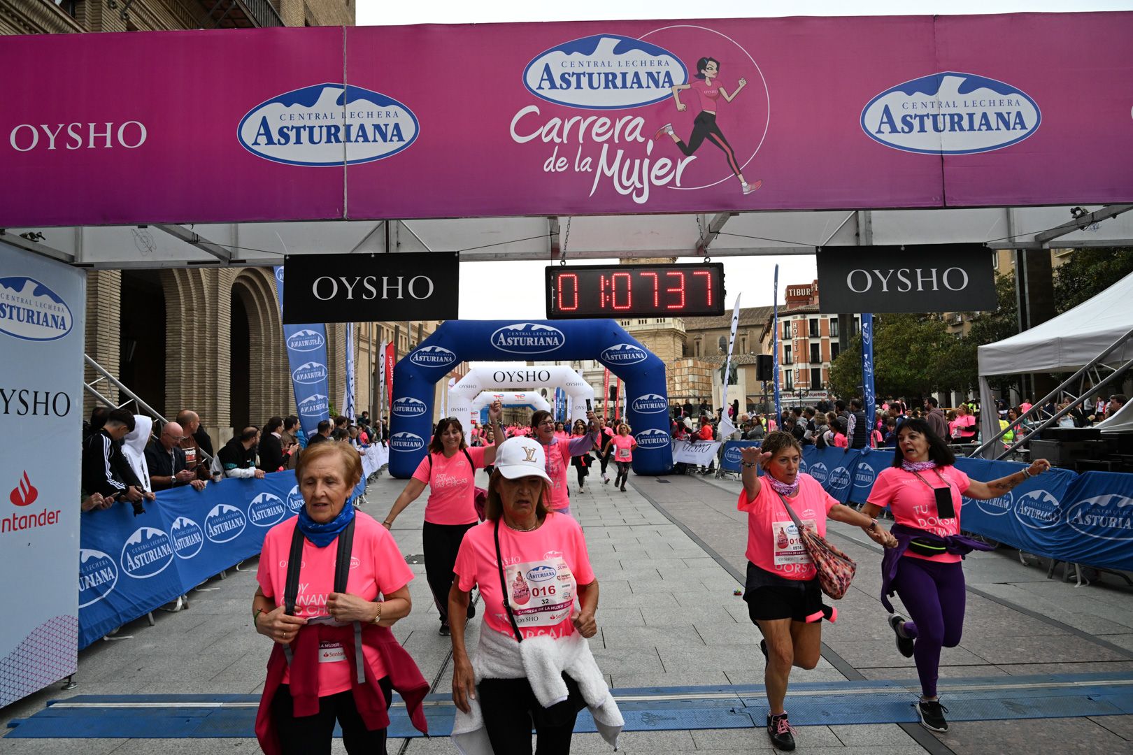 Todas las fotos de la Carrera de la Mujer de Zaragoza 2023. 6890