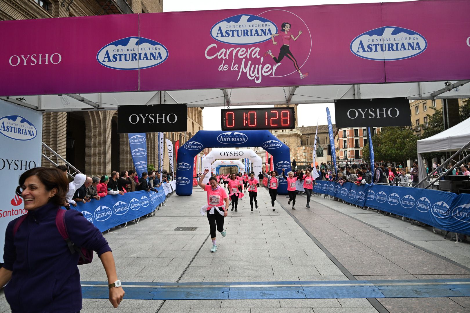 Todas las fotos de la Carrera de la Mujer de Zaragoza 2023. 6421