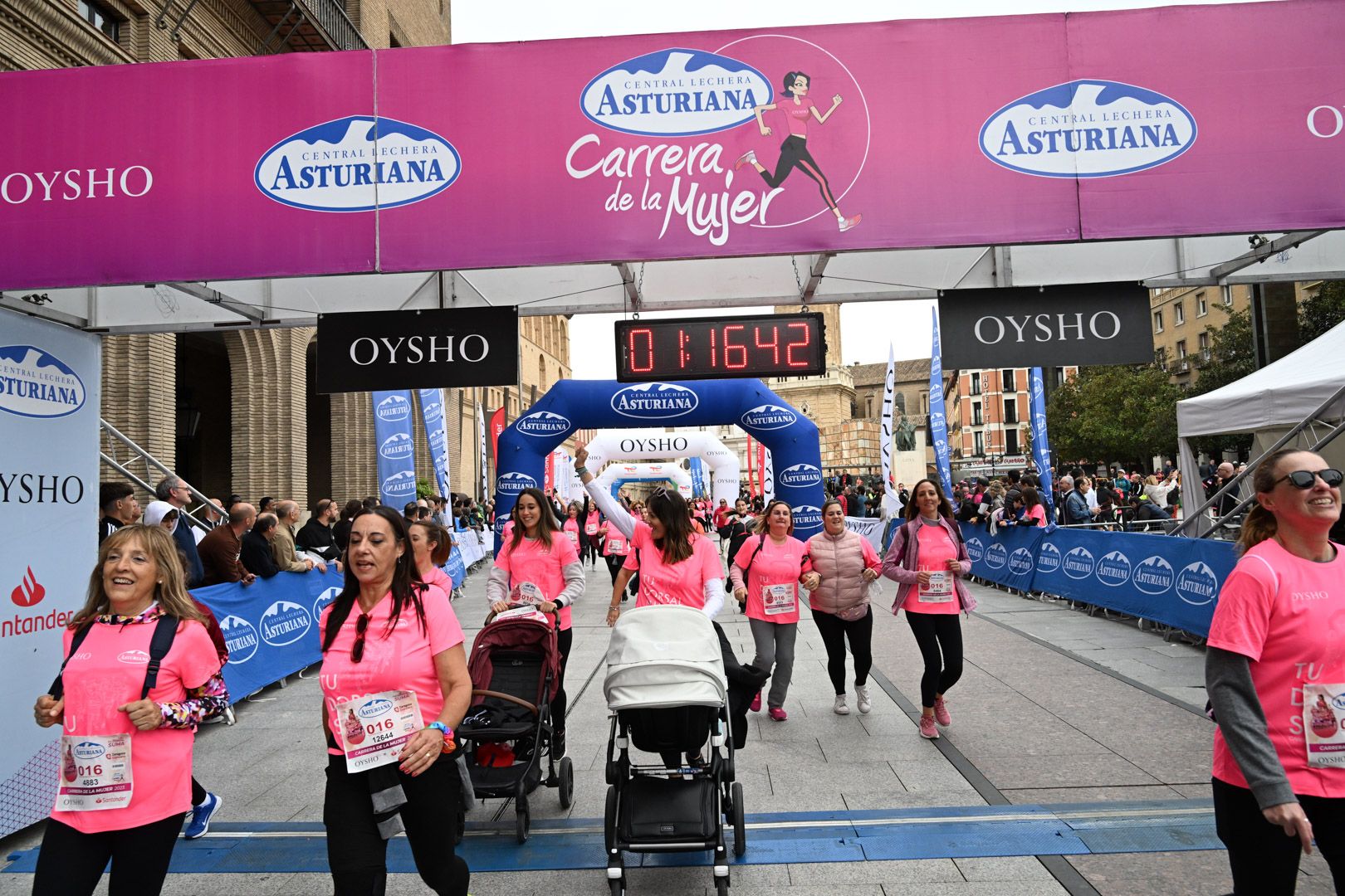Todas las fotos de la Carrera de la Mujer de Zaragoza 2023. 7624