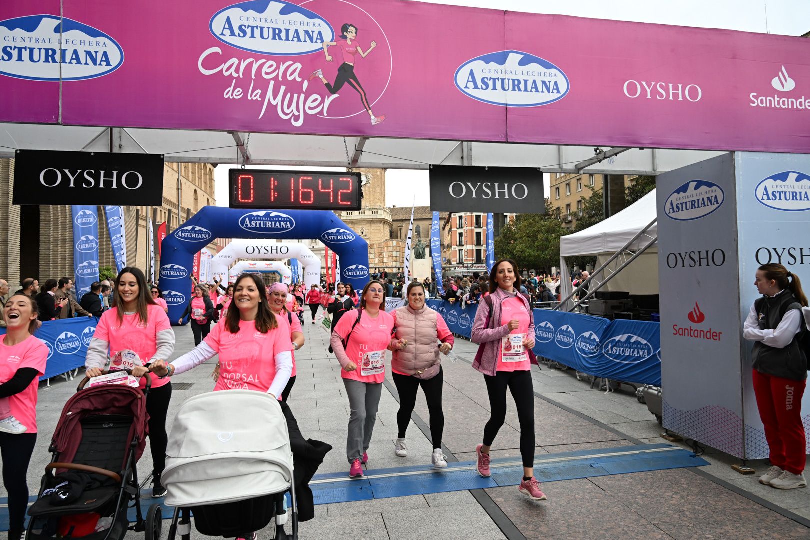 Todas las fotos de la Carrera de la Mujer de Zaragoza 2023. 7626