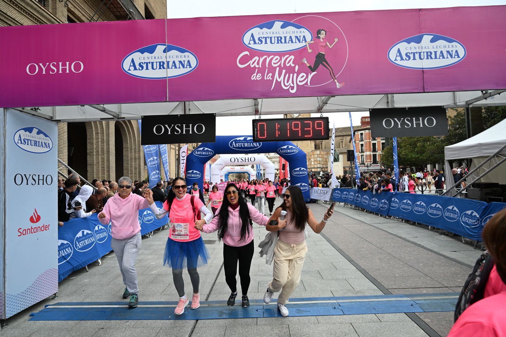 Todas las fotos de la Carrera de la Mujer de Zaragoza 2023. 7871
