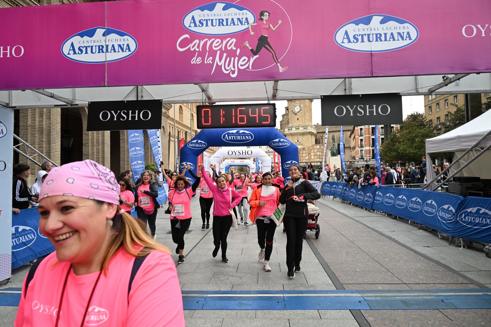 Todas las fotos de la Carrera de la Mujer de Zaragoza 2023. 7630
