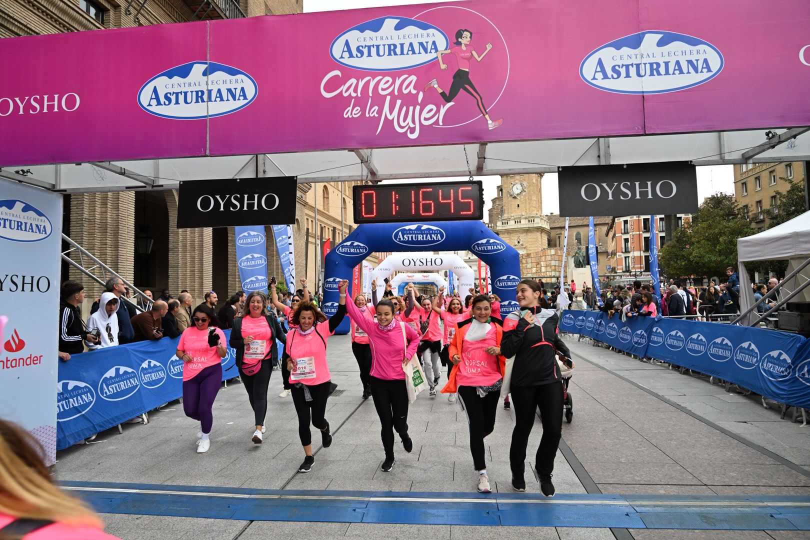 Todas las fotos de la Carrera de la Mujer de Zaragoza 2023. 7631