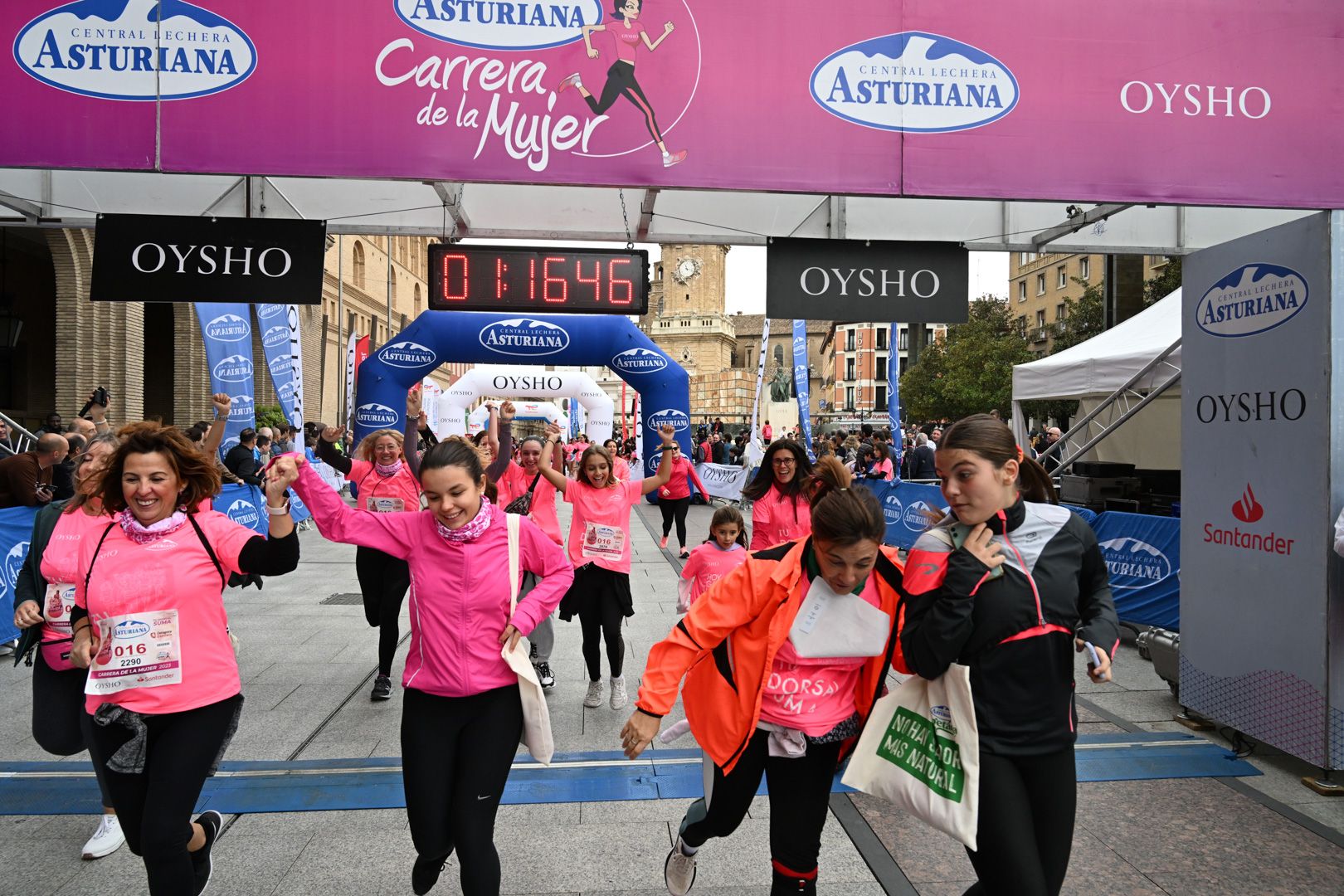 Todas las fotos de la Carrera de la Mujer de Zaragoza 2023. 7633