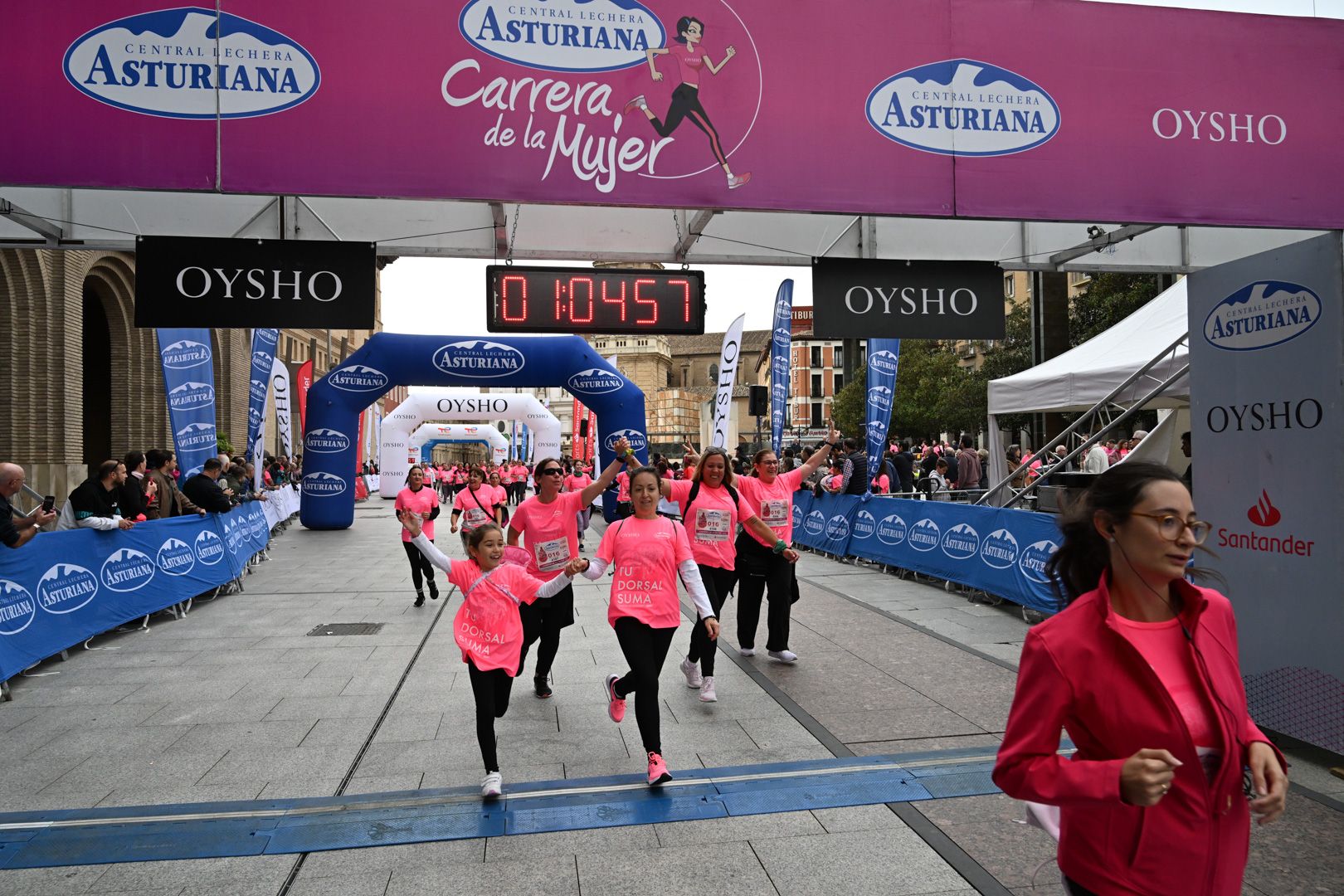 Todas las fotos de la Carrera de la Mujer de Zaragoza 2023. 6659