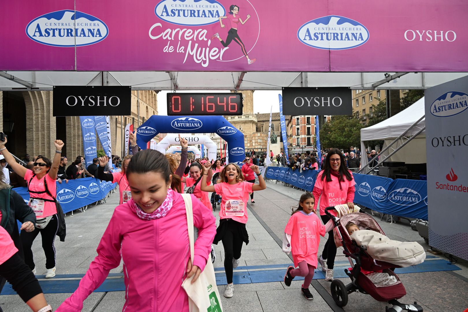 Todas las fotos de la Carrera de la Mujer de Zaragoza 2023. 7634
