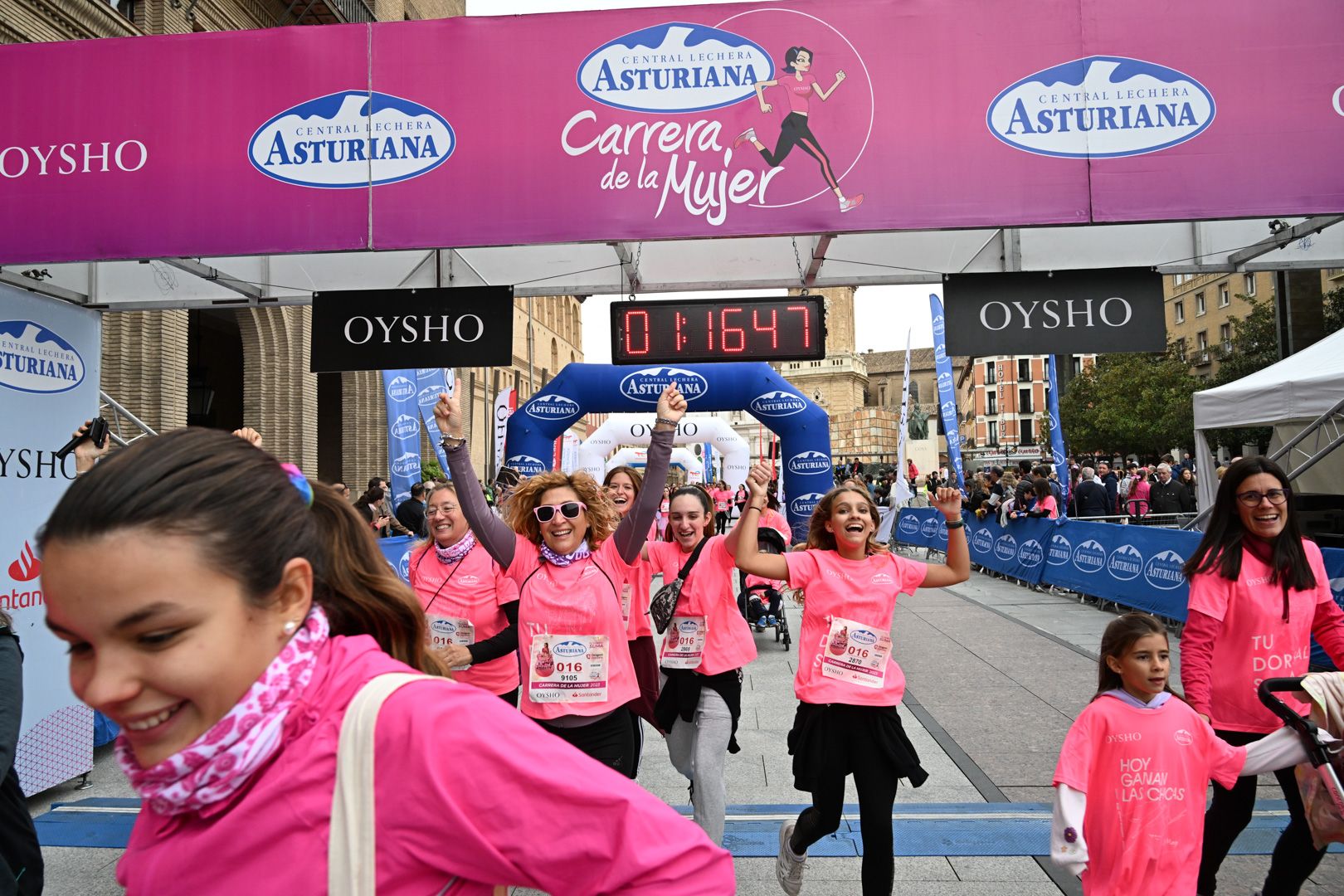 Todas las fotos de la Carrera de la Mujer de Zaragoza 2023. 7635