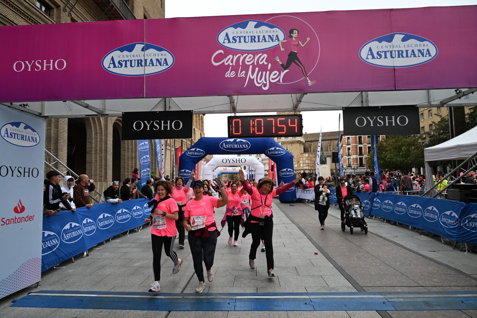 Todas las fotos de la Carrera de la Mujer de Zaragoza 2023. 6905
