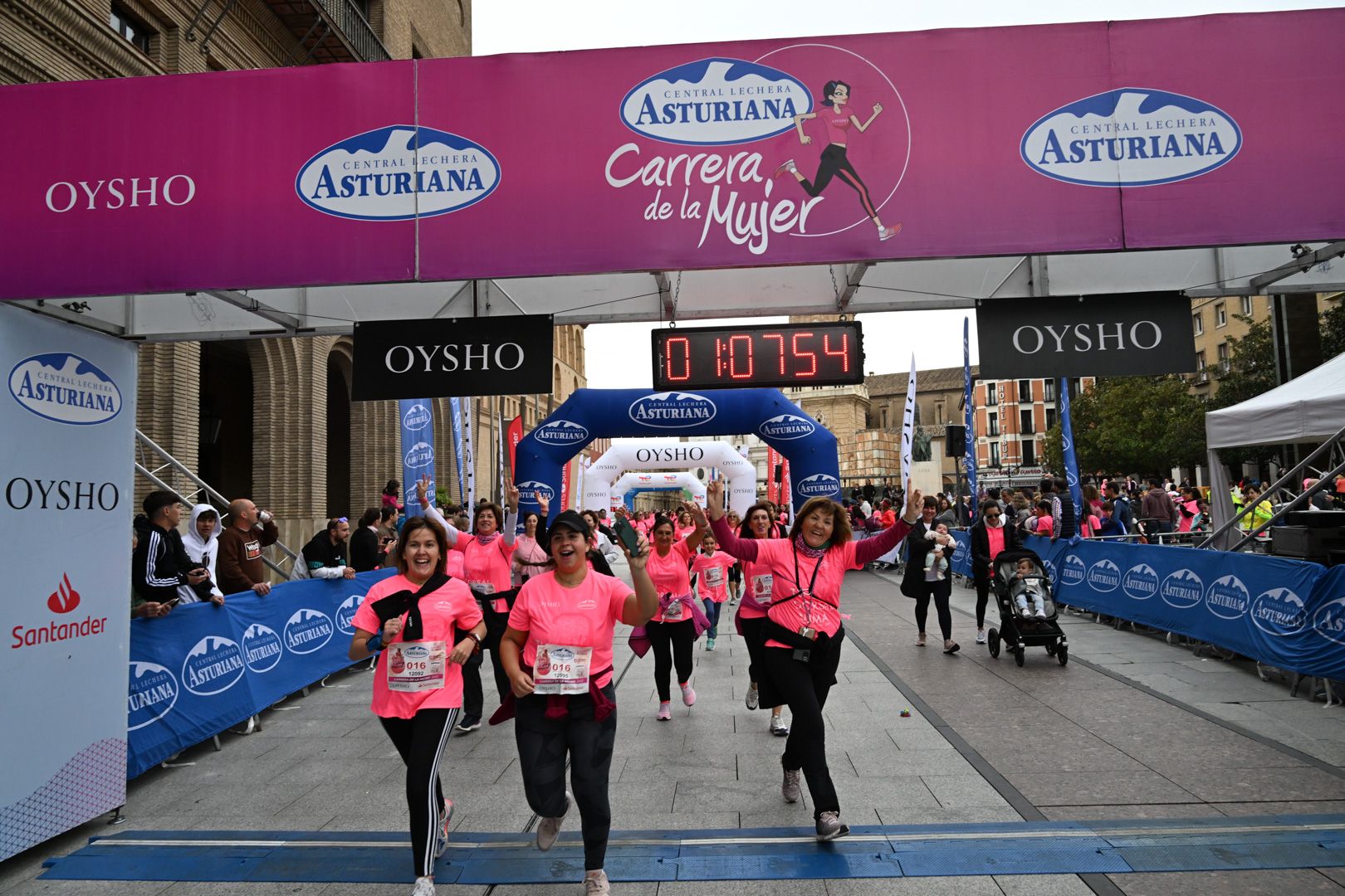 Todas las fotos de la Carrera de la Mujer de Zaragoza 2023. 6906