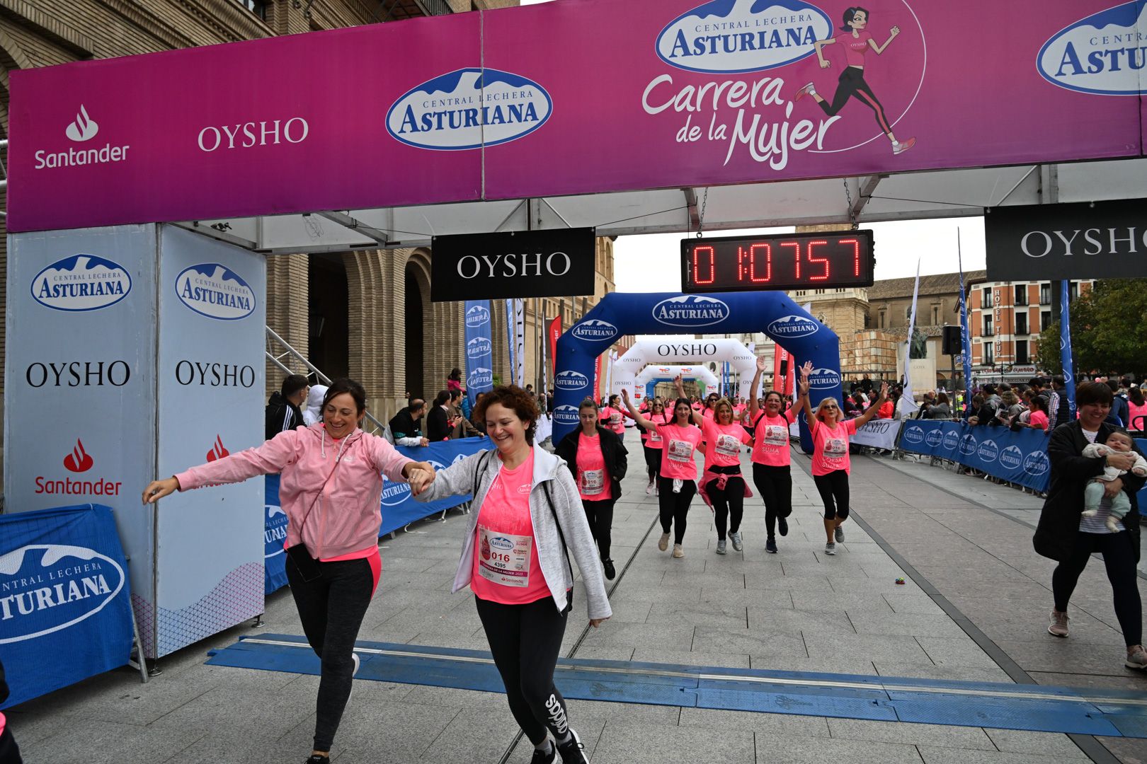 Todas las fotos de la Carrera de la Mujer de Zaragoza 2023. 6911