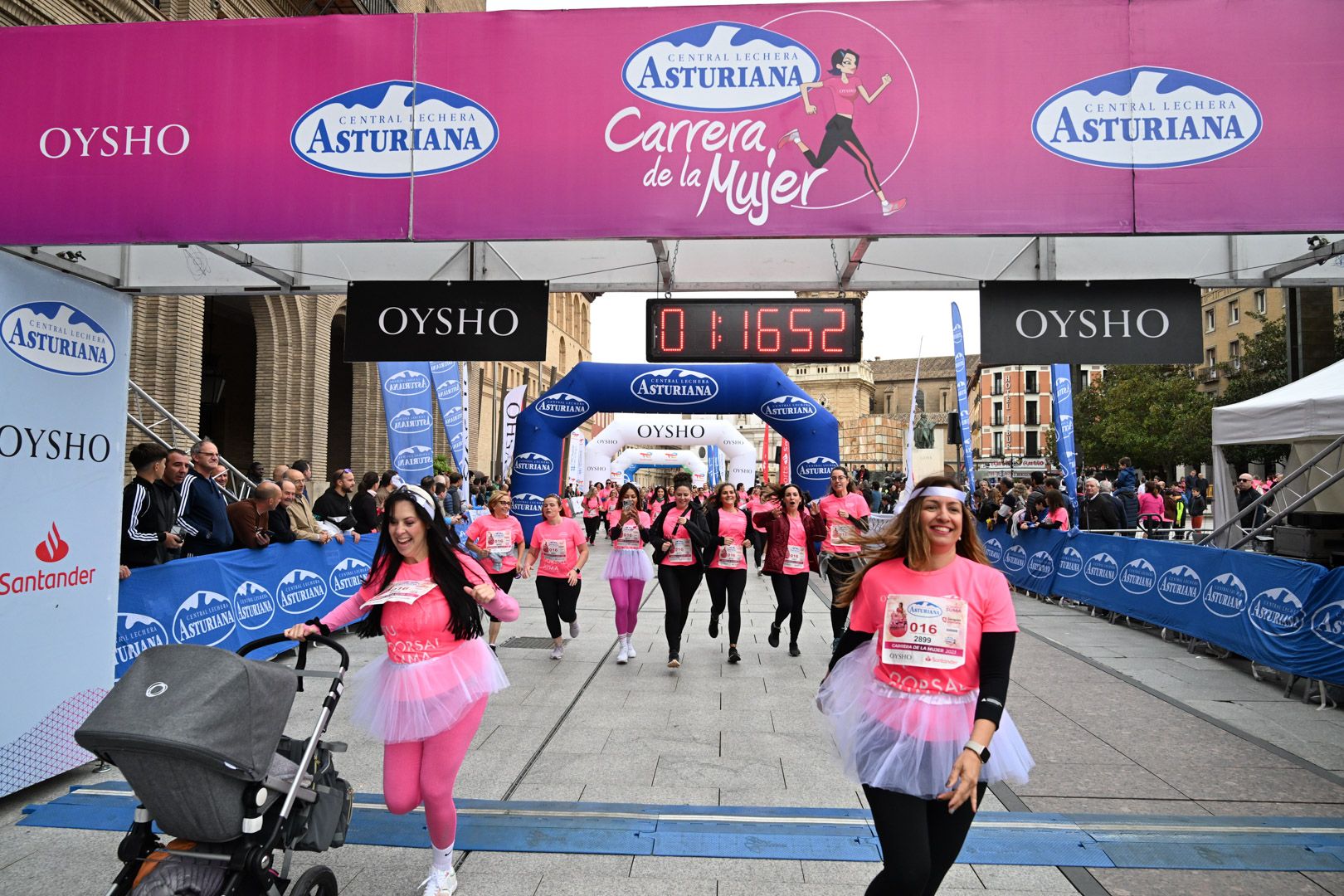 Todas las fotos de la Carrera de la Mujer de Zaragoza 2023. 7642