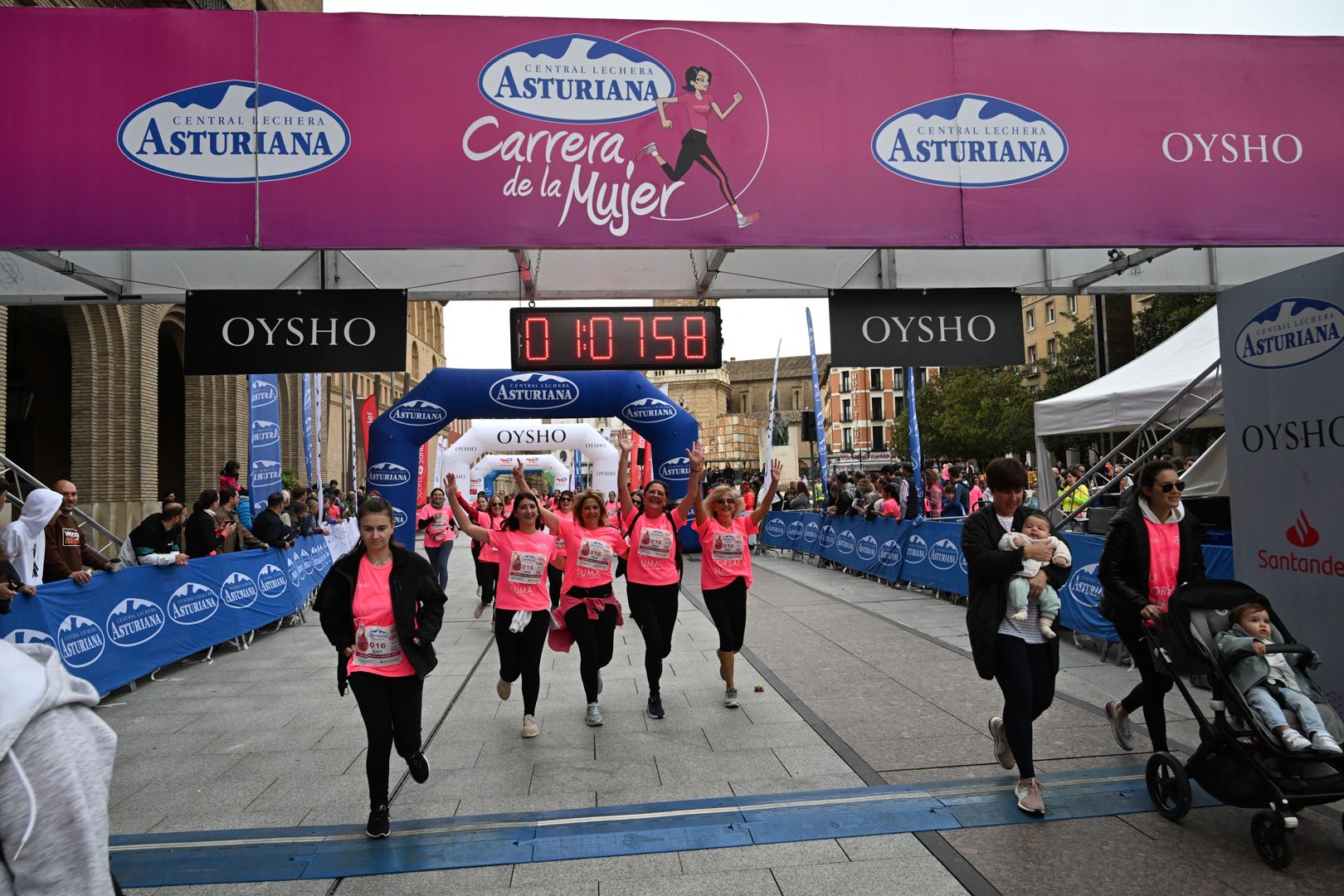 Todas las fotos de la Carrera de la Mujer de Zaragoza 2023. 6912