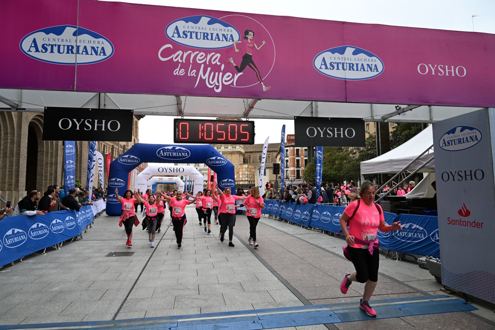 Todas las fotos de la Carrera de la Mujer de Zaragoza 2023. 6669