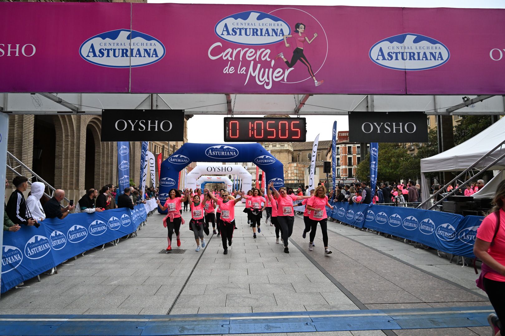 Todas las fotos de la Carrera de la Mujer de Zaragoza 2023. 6670