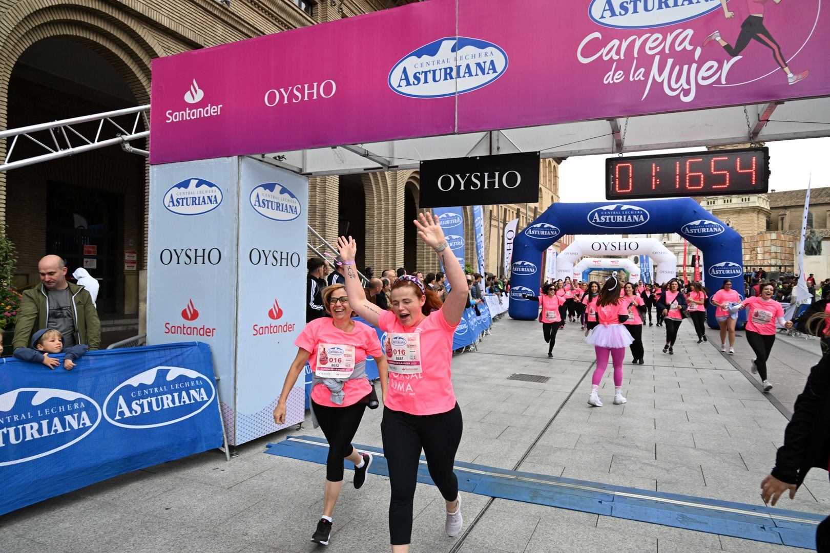 Todas las fotos de la Carrera de la Mujer de Zaragoza 2023. 7646