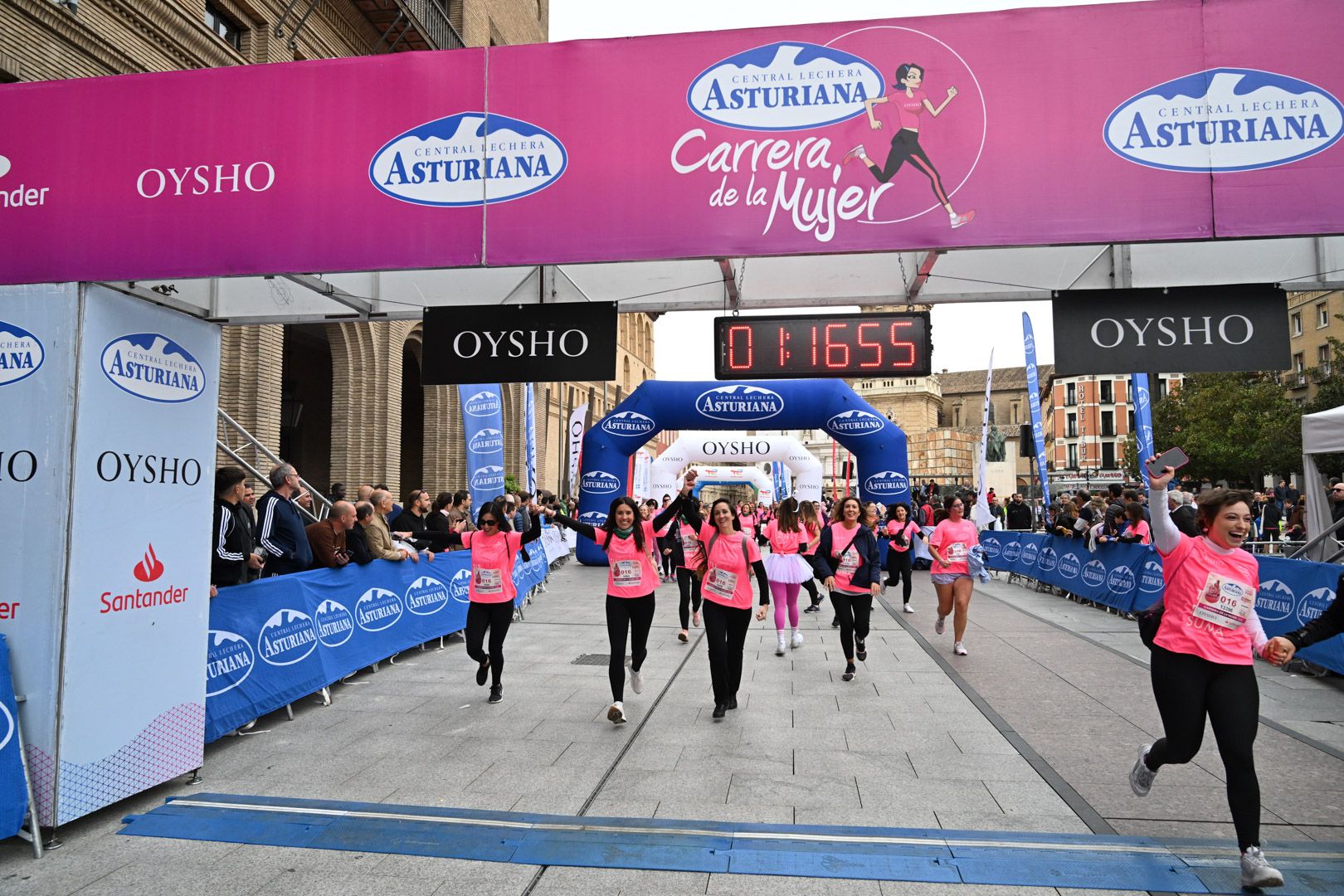 Todas las fotos de la Carrera de la Mujer de Zaragoza 2023. 7647
